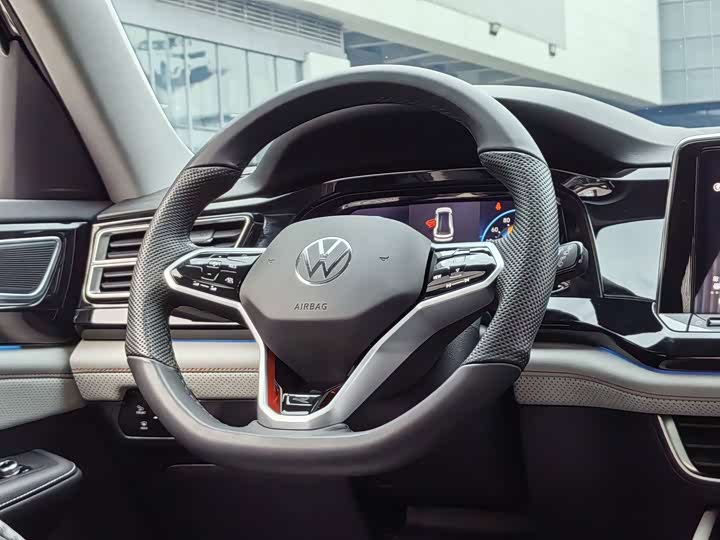 Фото 19 - Volkswagen Teramont X