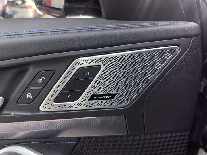 Фото 16 - BMW iX1