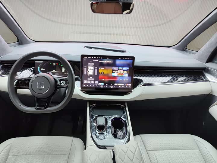 Фото 13 - Zeekr 009