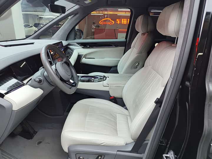 Фото 8 - Zeekr 009