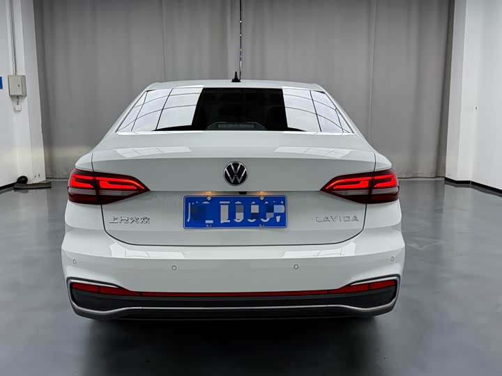 Фото 13 - Volkswagen Lavida