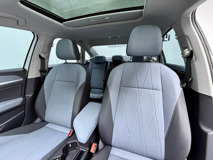 Фото 8 - Volkswagen Lavida