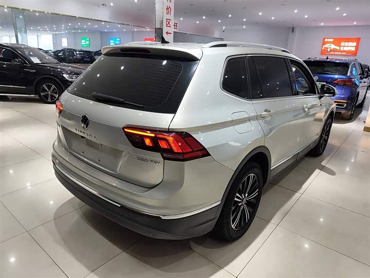 Фото 7 - Volkswagen Tiguan L Pro