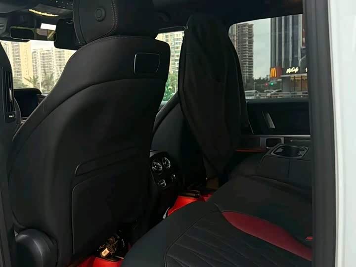 Фото 6 - Mercedes-Benz G-Class