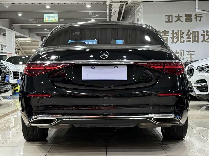 Фото 15 - Mercedes-Benz S-Class