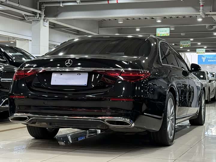 Фото 16 - Mercedes-Benz S-Class