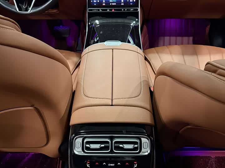 Фото 8 - Mercedes-Benz S-Class