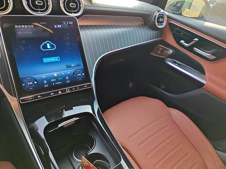 Фото 10 - Mercedes-Benz GLC-Class