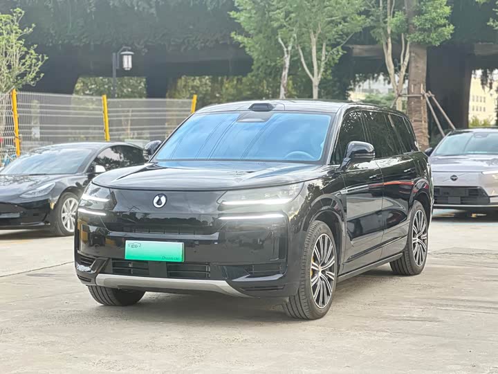 Фото 1 - Denza N9