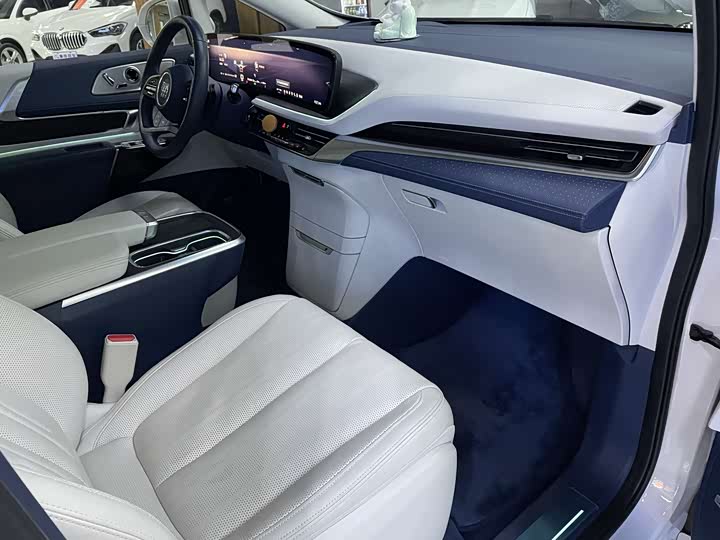 Фото 12 - Buick GL8 Century