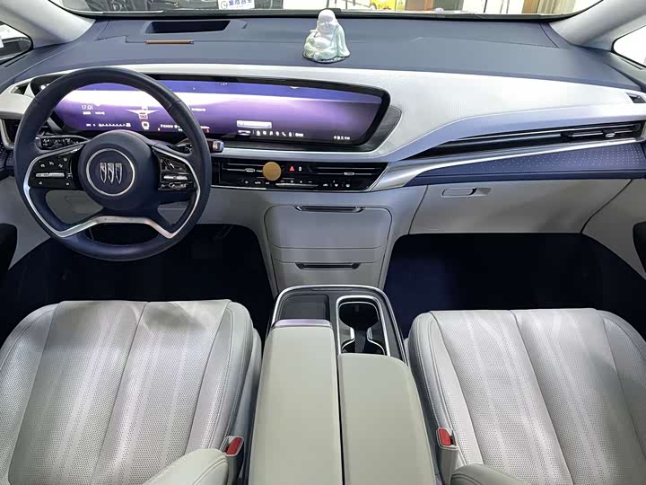 Фото 8 - Buick GL8 Century