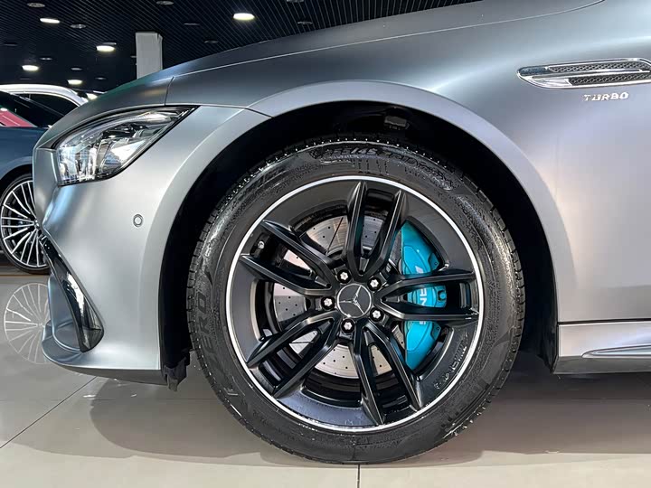 Фото 10 - Mercedes-Benz AMG GT