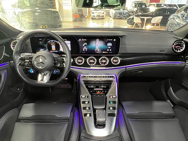 Фото 21 - Mercedes-Benz AMG GT