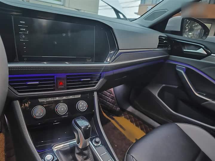 Фото 16 - Volkswagen Sagitar L