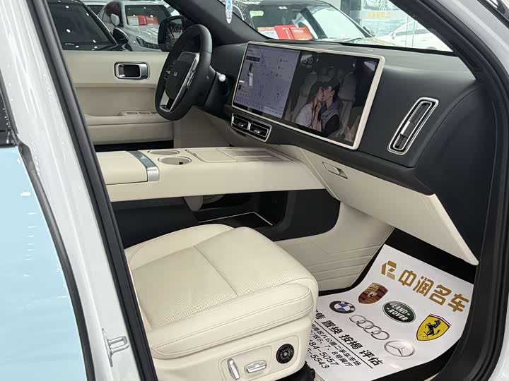 Фото 11 - LiXiang L6