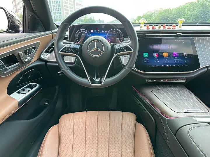 Фото 5 - Mercedes-Benz E-Class