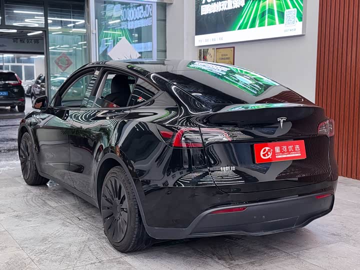 Фото 5 - Tesla Model Y