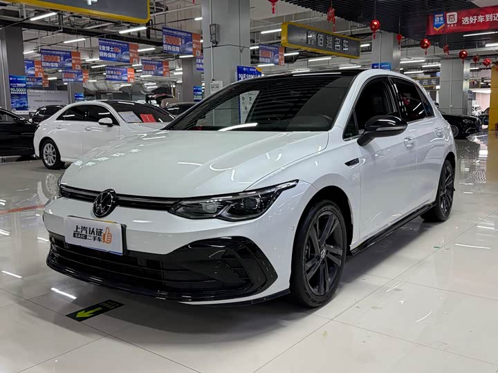 Фото 1 - Volkswagen Golf