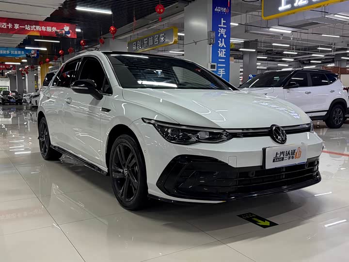 Фото 3 - Volkswagen Golf