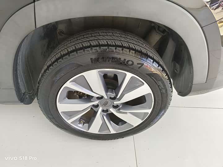 Фото 16 - Geely Okavango