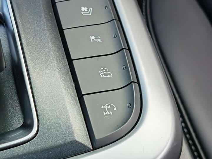 Фото 15 - Tank 300