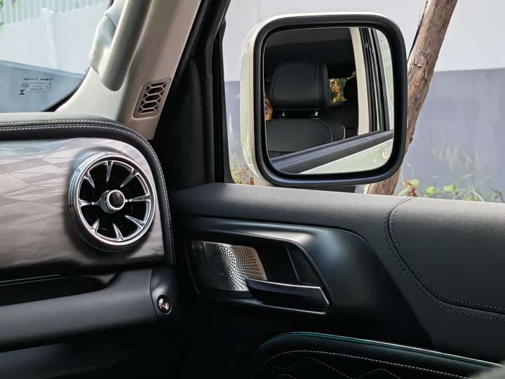 Фото 21 - Tank 300