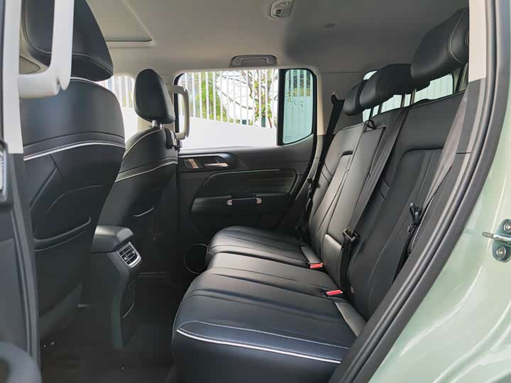 Фото 7 - Tank 300