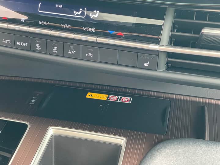 Фото 33 - Toyota Granvia