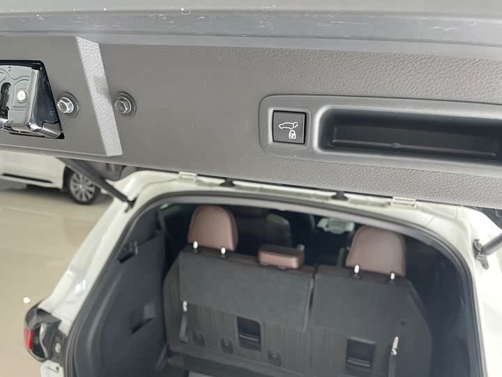 Фото 35 - Toyota Granvia