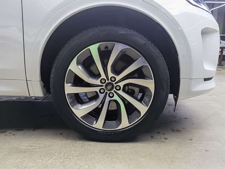 Фото 17 - Land Rover Discovery Sport