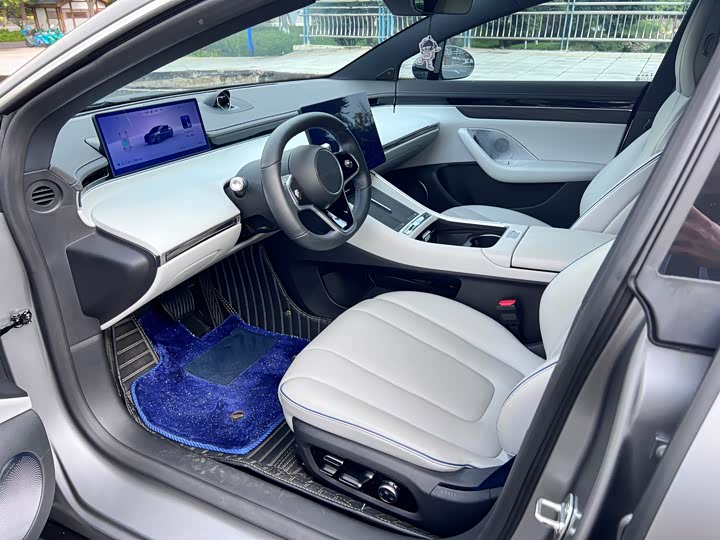 Фото 13 - Luxeed S7