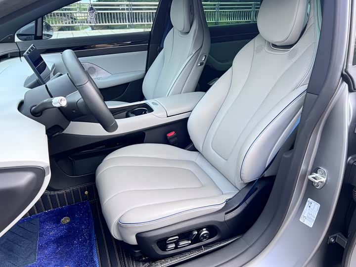 Фото 14 - Luxeed S7