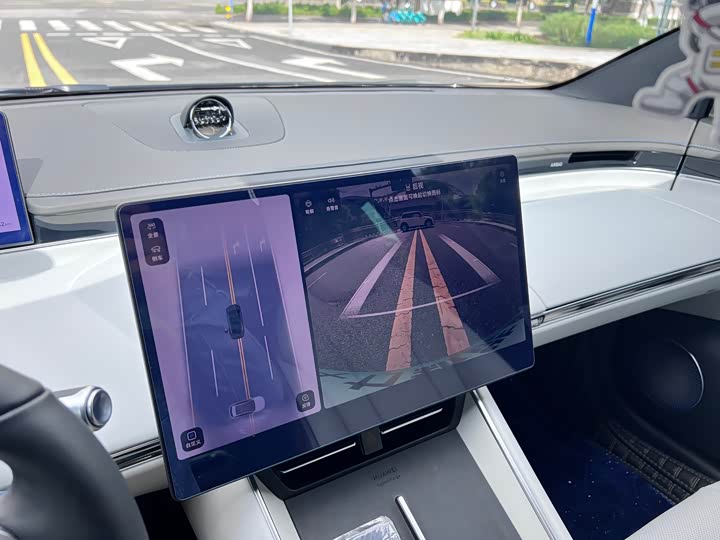 Фото 24 - Luxeed S7