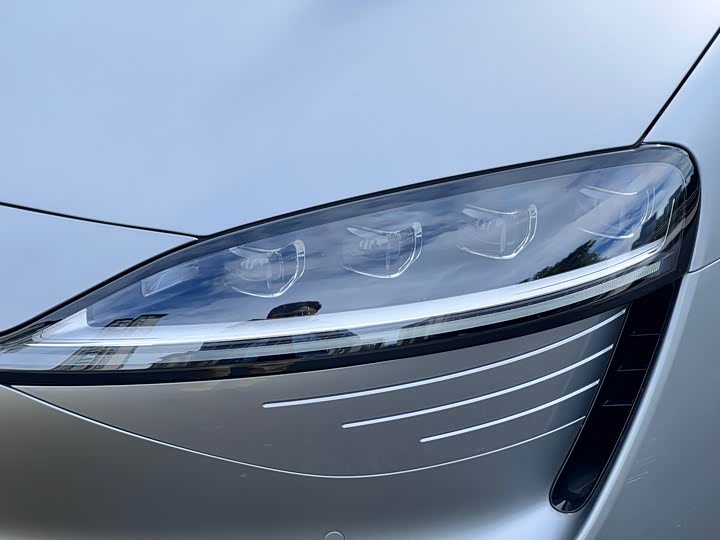 Фото 4 - Luxeed S7