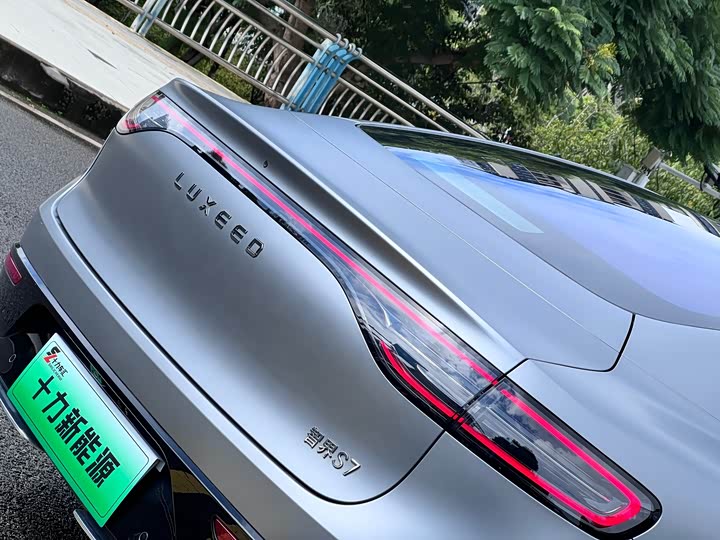 Фото 9 - Luxeed S7