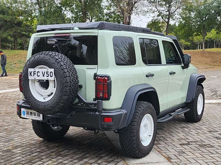 Фото 14 - Tank 300