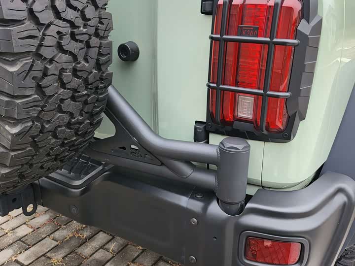 Фото 17 - Tank 300