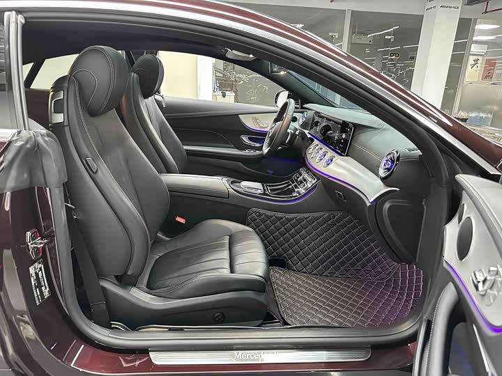 Фото 7 - Mercedes-Benz E-Class