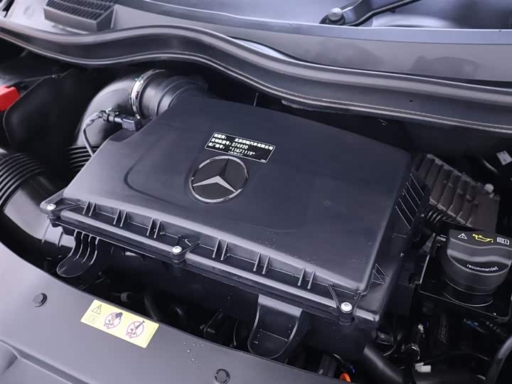 Фото 24 - Mercedes-Benz V-Class