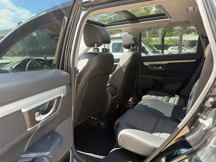 Фото 16 - Honda CR-V