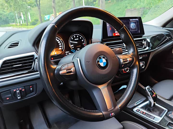 Фото 10 - BMW 1 Series