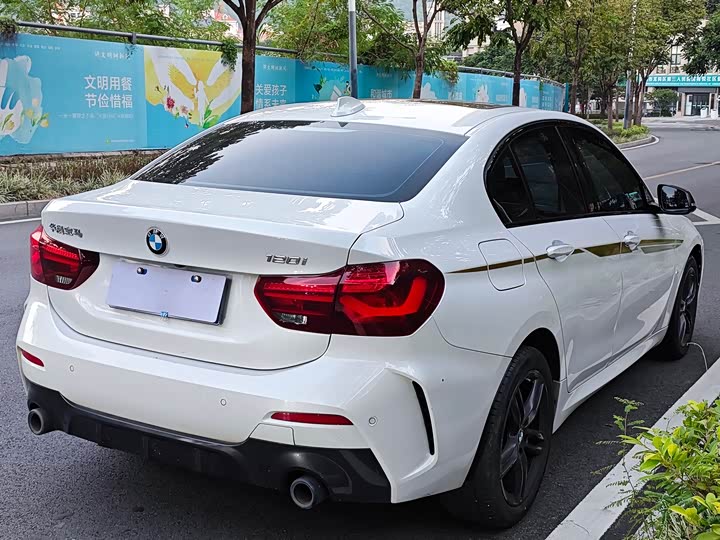 Фото 6 - BMW 1 Series