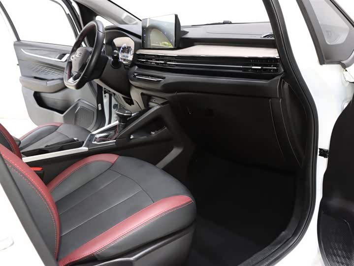 Фото 8 - Geely Vision X3