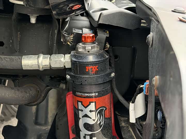 Фото 17 - Jeep Gladiator