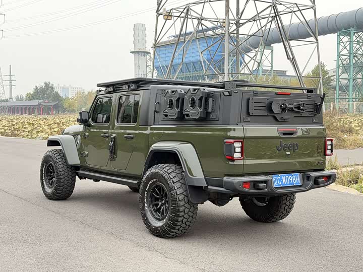 Фото 4 - Jeep Gladiator