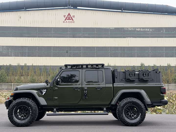 Фото 7 - Jeep Gladiator