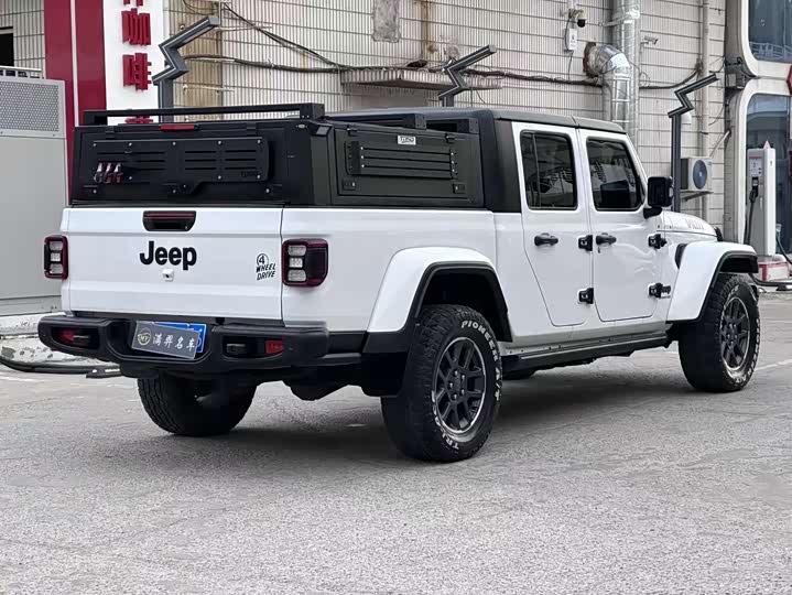 Фото 4 - Jeep Gladiator
