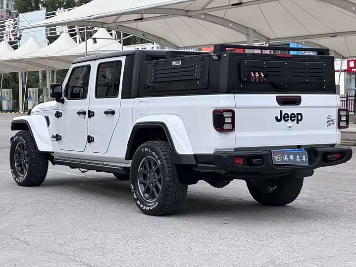 Фото 5 - Jeep Gladiator