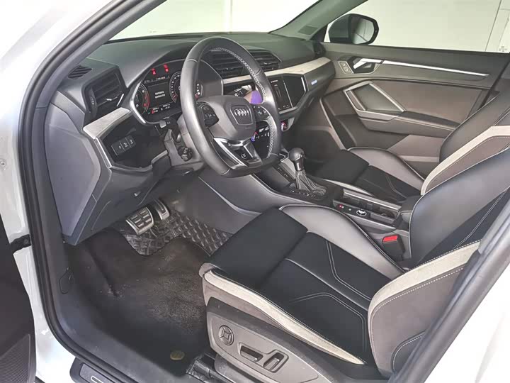 Фото 7 - Audi Q3