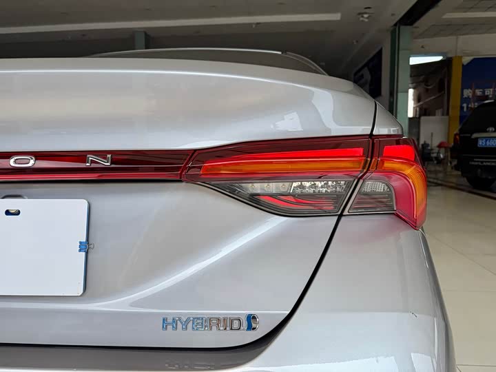 Фото 13 - Toyota Avalon